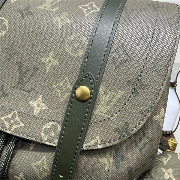 2026122114854780 270